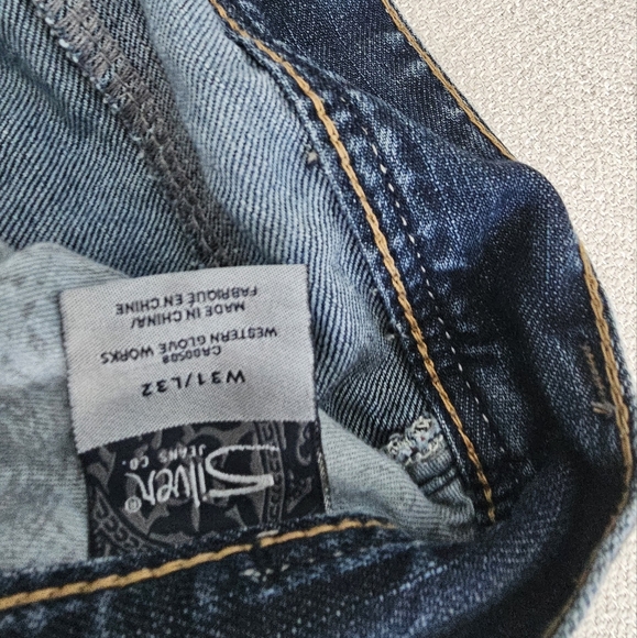 SILVER Damaged - Picture 3 of 5